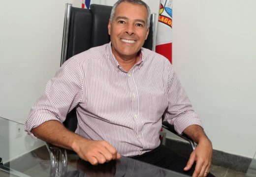 Servidores municipais receberam salários de fevereiro nesta quarta-feira (27)