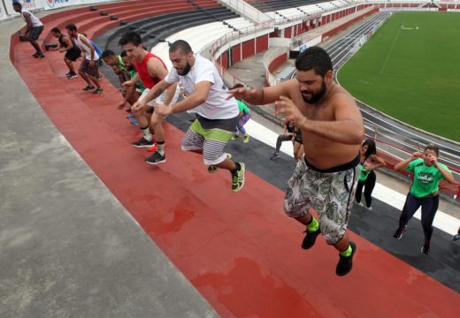 Crossfit no Carneirão: aula aberta ao público movimentou o estádio no último final de semana