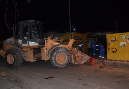 Operação inicia retirada de barracas na Lourival Batista