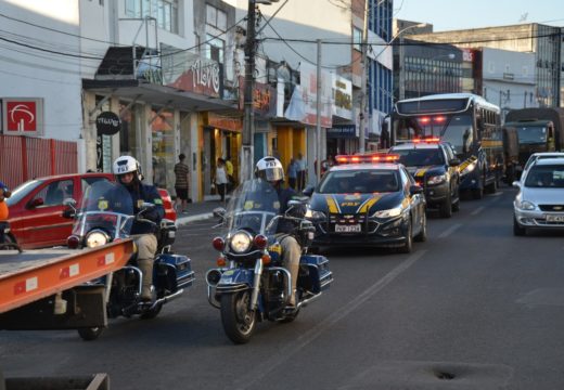 Desfile de viaturas, conferência e atividades em escolas marcam início da Semana Municipal da Vida no Trânsito