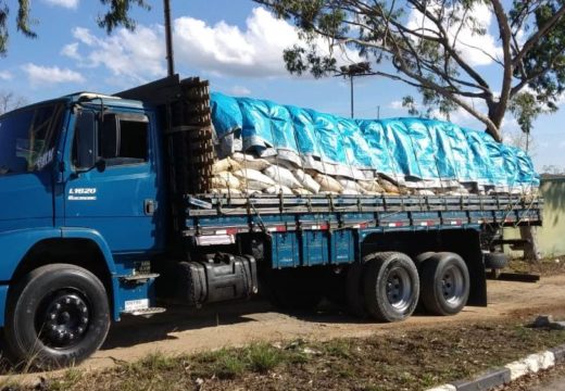 Agricultura familiar: Prefeitura distribui 800 toneladas de adubo orgânico às comunidades rurais