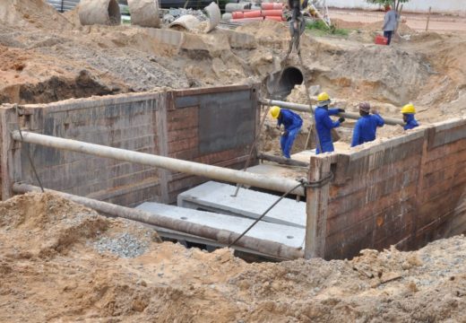 Obras de macrodrenagem avançam na Av. Paulo Afonso, Conselheiro Dantas e Parque das Jaqueiras