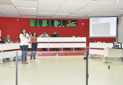 Prefeitura pleiteia financiamento de R$ 35 mi para obras de drenagem e pavimentação em mais de 50 ruas