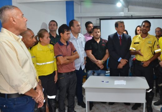 Prefeito Joaquim Neto empossa Alberto Menezes como superintendente da SMTT