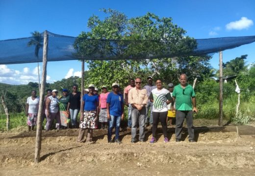 Desenvolvimento do campo: com apoio da Prefeitura, agricultores do Cangula participam de curso de olericultura