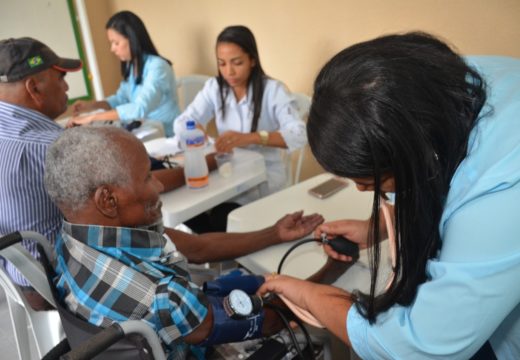 Mutirão de catarata: pacientes passam por avaliação de exames pré-operatórios nesta terça-feira (28)