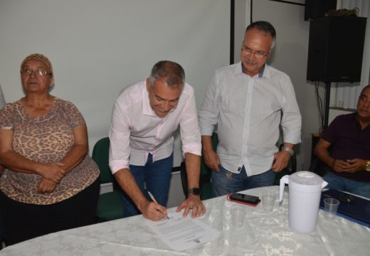 “A maior obra que a Central de Abastecimento já viu”, determina Joaquim Neto durante assinatura de ordem de serviço