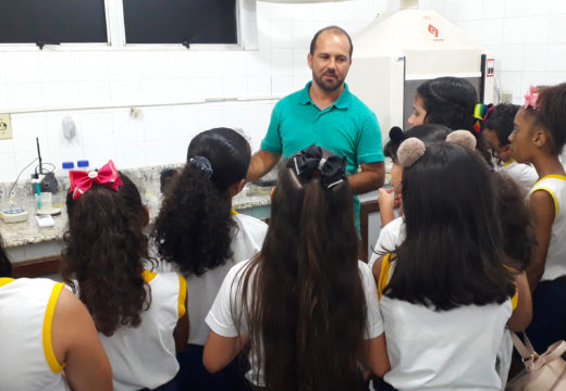 SAAE recebe visita de alunos do Colégio João Paulo