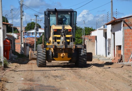 Obras de pavimentação chegam às ruas Manaus e Canavieiras