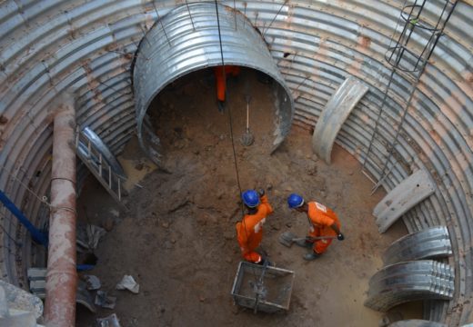 Prefeitura segue com diversas frentes de trabalho na macrodrenagem da Cavada