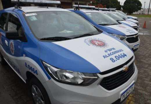 MAIS SEGURANÇA: Alagoinhas recebe 5 novas viaturas policiais na manhã desta sexta-feira (30)