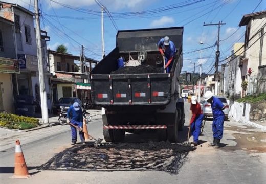 Prefeitura avança com serviços de manutenção, obras estruturantes e pavimentação asfáltica em diversos pontos da cidade