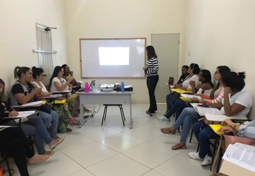 Enfermeiros e técnicos da Atenção Básica participam de treinamento em Imunização