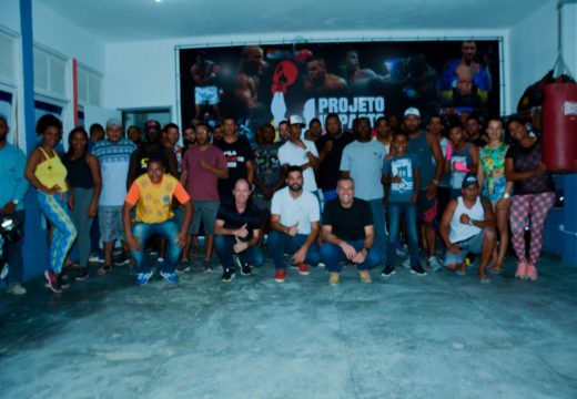 Com apoio da Prefeitura, mais uma modalidade esportiva é oferecida para jovens de Alagoinhas; a iniciativa é do projeto Impacto Arte Boxe