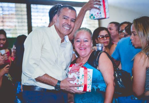 Mais de mil profissionais da saúde participam de evento especial em comemoração às festividades natalinas