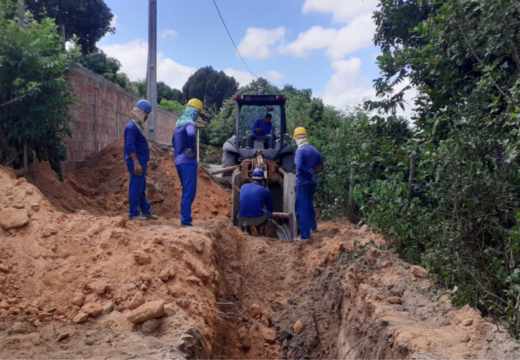 AVANÇAR CIDADES: Prefeitura avança com obras de esgotamento sanitário em ruas da Serra do Ouro