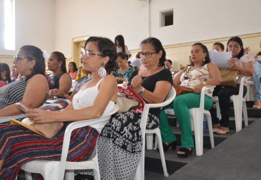 Prefeitura promove encontro entre gestores da rede municipal de ensino para debater a proposta pedagógica 2020, que traz como tema central a formação leitora