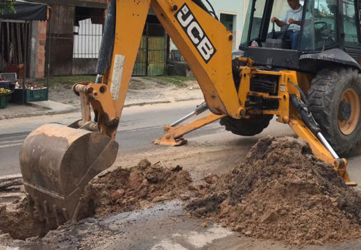 VAZAMENTO DE REDE AFETA ABASTECIMENTO EM SANTA TEREZINHA E PIRINEL