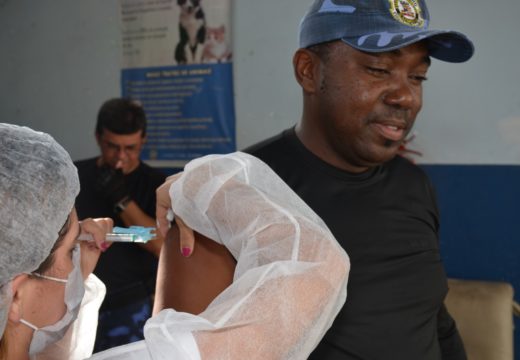 Prefeitura leva vacinação contra Influenza às instituições de segurança e salvamento