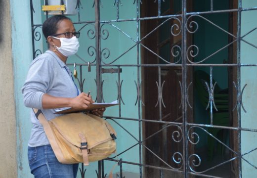 Prefeitura intensifica ações de combate à Dengue, Zika e Chikungunya; equipes estiveram, nesta segunda-feira (27), na Thompson Flores
