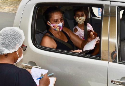 Com esquema Drive Thru, Alagoinhas inicia nova etapa da campanha de Vacinação contra a Influenza