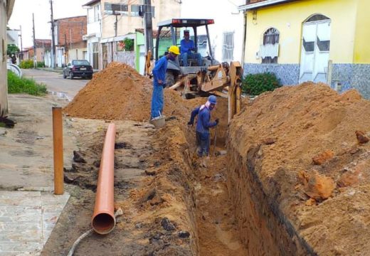 Prefeitura avança com obras de esgotamento sanitário