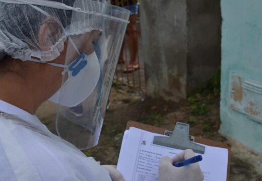 Equipes da Secretaria Municipal de Saúde realizam inquérito epidemiológico no povoado de Sauípe, nesta quarta-feira (19)