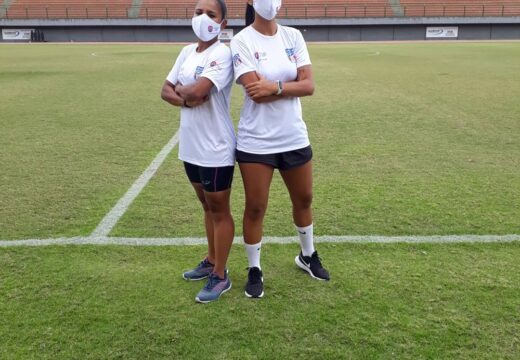 Duas jovens de Alagoinhas são aprovadas para atuarem na arbitragem de competições futebolísticas promovidas pela Federação Baiana