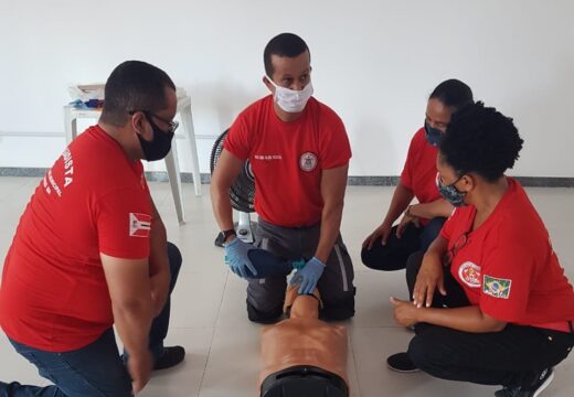 Agentes da Guarda Municipal recebem curso de reciclagem do Corpo de Bombeiros