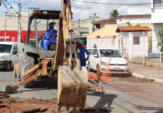 AVANÇAR CIDADES: Prefeitura prossegue com frente de trabalho na Rua Milton da Silva, no centro