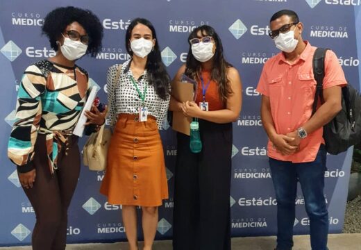 Coordenação de Políticas de Proteção à Mulher participa de atividade com estudantes de Medicina