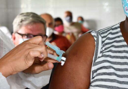 Quarta-feira (13) tem vacinação com a segunda e terceira dose contra a Covid-19