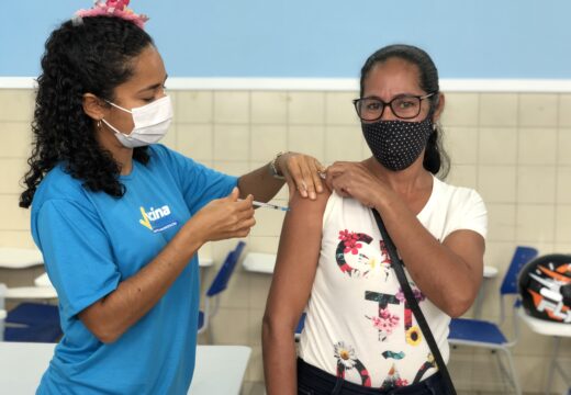 Vacinação COVID-19: Moradores de Alagoinhas com 45 anos ou mais foram vacinados contra a Covid-19