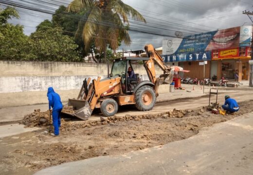 AVANÇAR CIDADES: SAAE REALIZA RECOMPOSIÇÃO DE RUAS NO CENTRO DE ALAGOINHAS