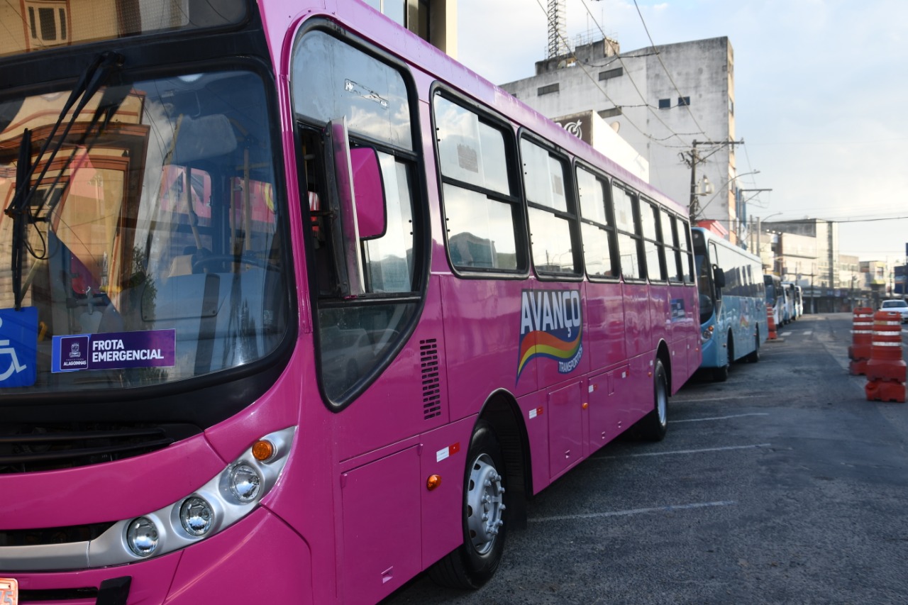 WhatsApp-Image-2021-06-19-at-14.23.11-2 Prefeitura de Alagoinhas apresenta ônibus da frota emergencial que vai operar as linhas do lote 2