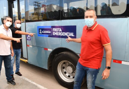 Prefeitura apresenta ônibus da frota emergencial que vai operar as linhas do lote 2