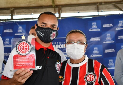 No aniversário da cidade, Atlético recebe homenagem pelo título de Campeão Baiano 2021