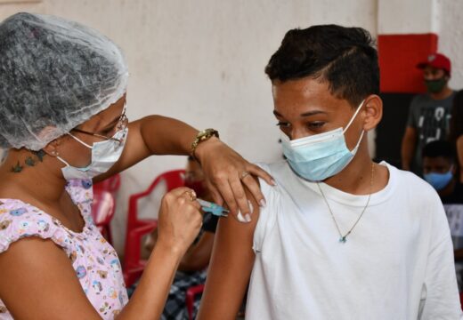 Vacinação Covid-19: chega a 12 e 13 anos imunização contra o novo coronavírus em Alagoinhas
