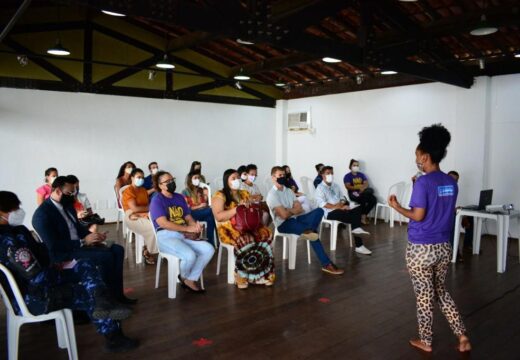 Prefeitura de Alagoinhas realiza qualificação do projeto “Homens de Coragem: construindo padrões saudáveis de masculinidades”