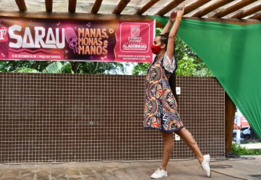 1° Sarau Manas, Monas e Manos discute machismo, lgbtfobia e fala de Saúde para jovens na praça Rui Barbosa