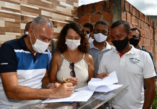 Moradores da Flamboyant, na Rua do Catu, serão beneficiados com obras de drenagem e pavimentação