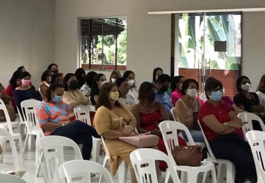 Servidoras municipais recebem homenagem pelo Dia Internacional da Mulher