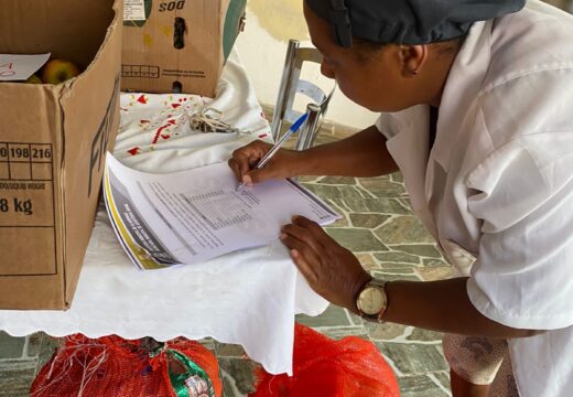 Prefeitura de Alagoinhas faz entrega de frutas, verduras e proteínas a lares de idosos do Município