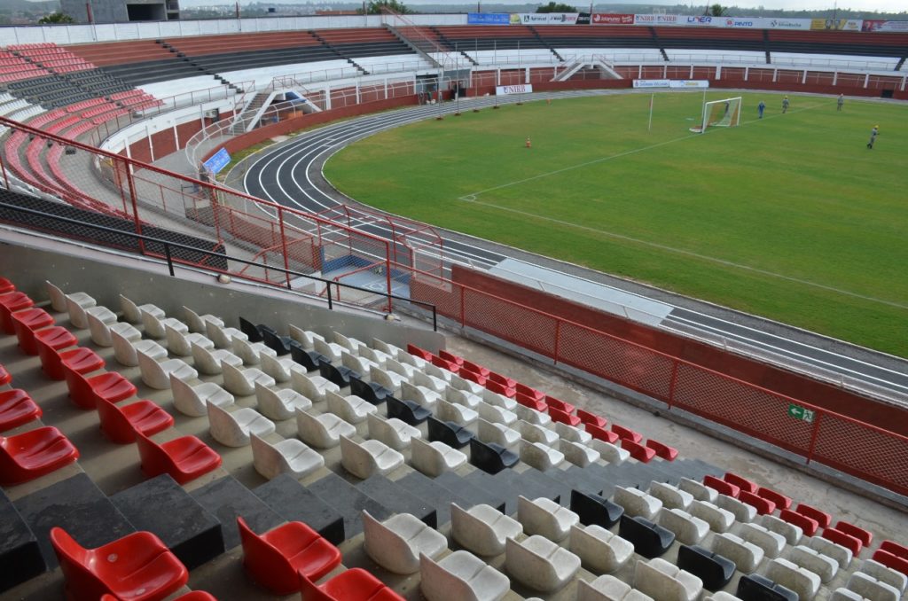 Estádio Carneirão deve ganhar novos refletores e pintura externa e interna  | Prefeitura de Alagoinhas