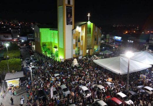 Encerramento da Trezena de Santo Antônio é marcado por muita emoção dos fieis