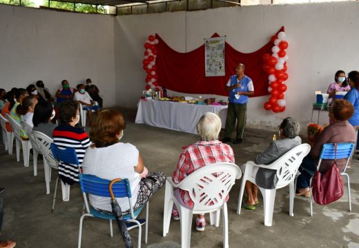 SESAU comemora Dia dos Avós com ação para idosos