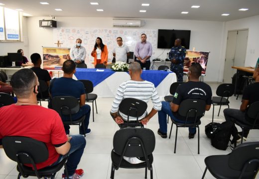 Participantes do curso de Atendimento ao Turista são certificados no Espaço Colaborar