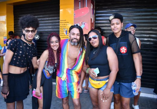 Muita cor, respeito e alegria na 12ª Parada do Orgulho LGBTQIAP+ e da Diversidade de Alagoinhas