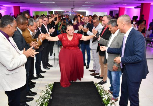 Iraci Gama – Secretária de Cultura, Esporte e Turismo de Alagoinhas – é homenageada com Sessão Solene na Câmara Municipal de Vereadores