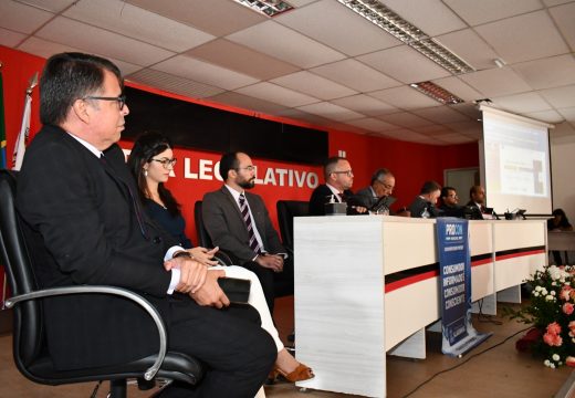 Mais direito para o consumidor: Conselheiros do CONDECON tomaram posse nesta sexta-feira (14)